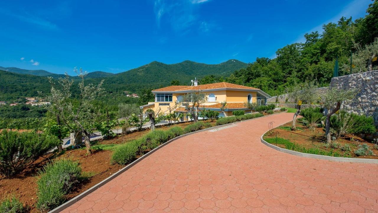 Apartments Villa Bv Οπατία Εξωτερικό φωτογραφία
